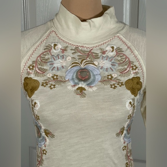 Free People Embroidered Ivory Long Sleeve Tee with Mock Turtleneck. Size XS - Picture 8 of 12